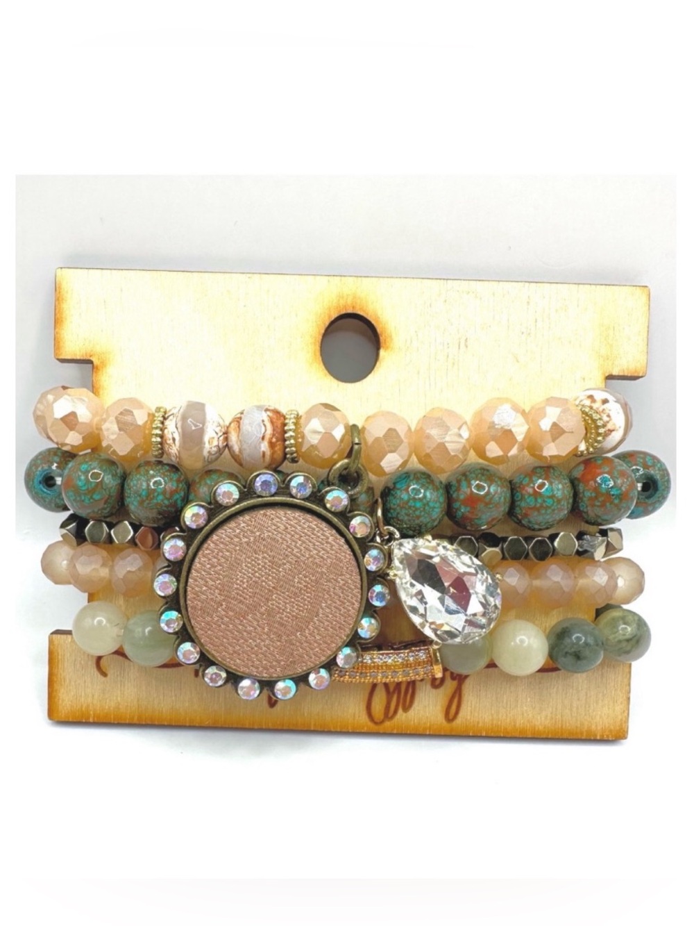Keep it Gypsy Stack NWT in Cream & Green